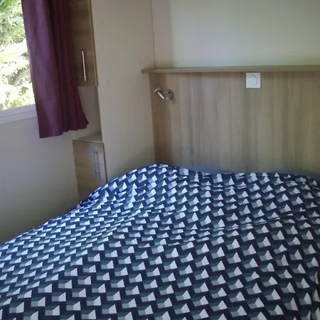 Belles Aux Кастельжалу